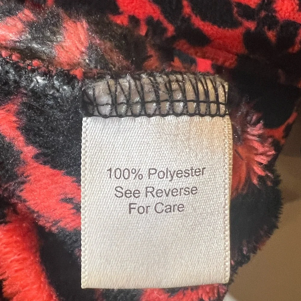 Vera Bradley hooded tie front red black floral robe red black women’s S/M belted